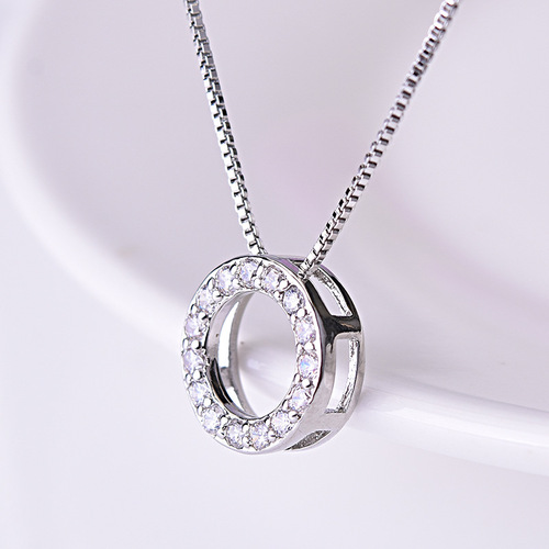 Silver Necklace Women's Collarbone Chain Fashion Internet Celebrity Light Luxury Niche Ins Korean Version Simple Elegance Full Diamond Circle Geometric Pendant 