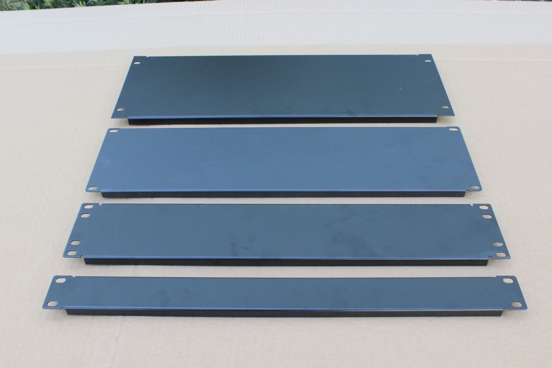 机柜空白面板1U盲板2U假面板3U挡板4U机柜空白安装面板19英寸