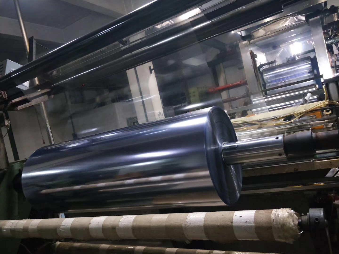 PVC透明胶片生产图片3