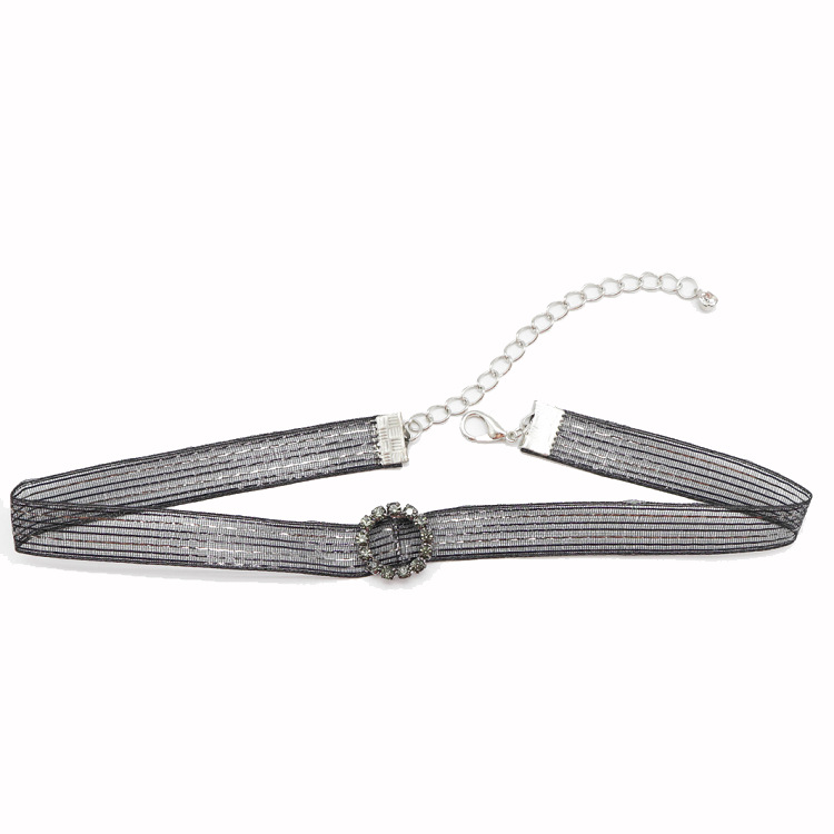 Colar choker elegante preto com diamantes cintilantes_voghion.com