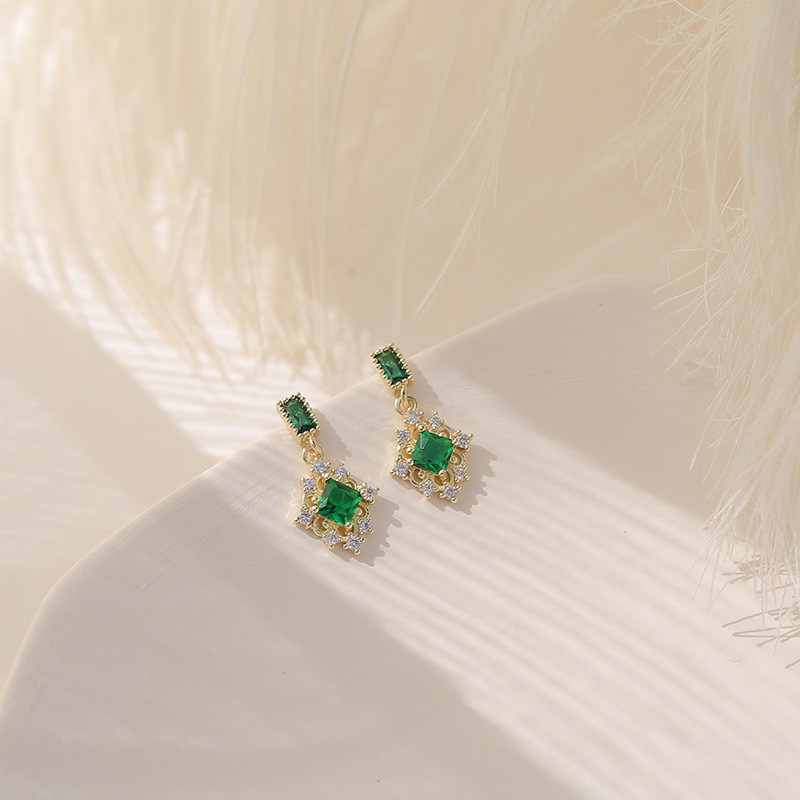 O1CN01OupHwC2CBHNDfdMT2_!!7832