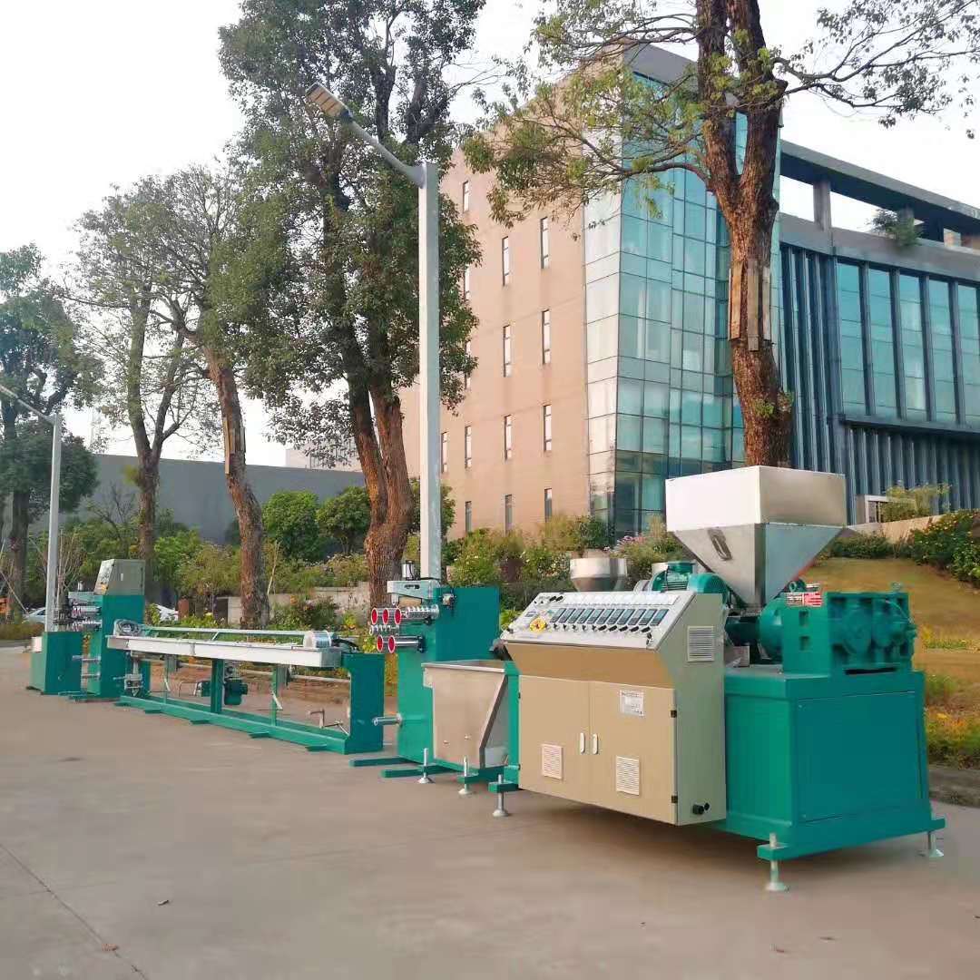 燿安供应一出多条塑料仿藤挤出机拉藤机梦幻藤条设备