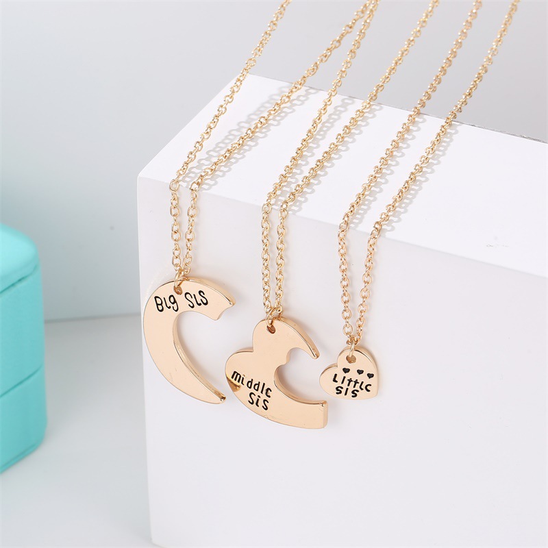 Love letter necklace three-piece large, medium and small moon heart pendant necklace