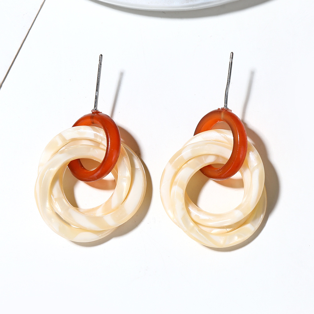 Acrylic Literary Ring Earrings Amber Texture Earrings Three Ring Marble Earrings display picture 5