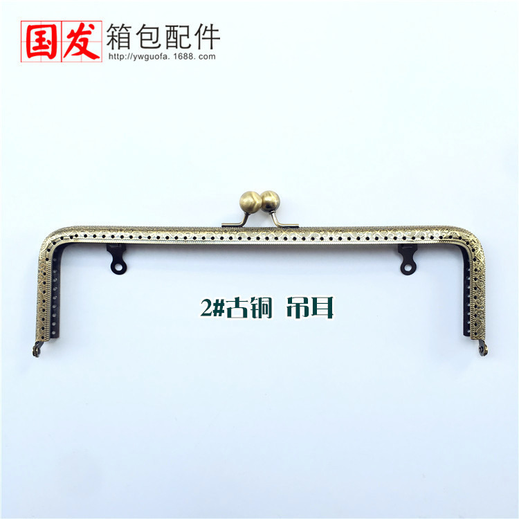 3553444599_1596613219