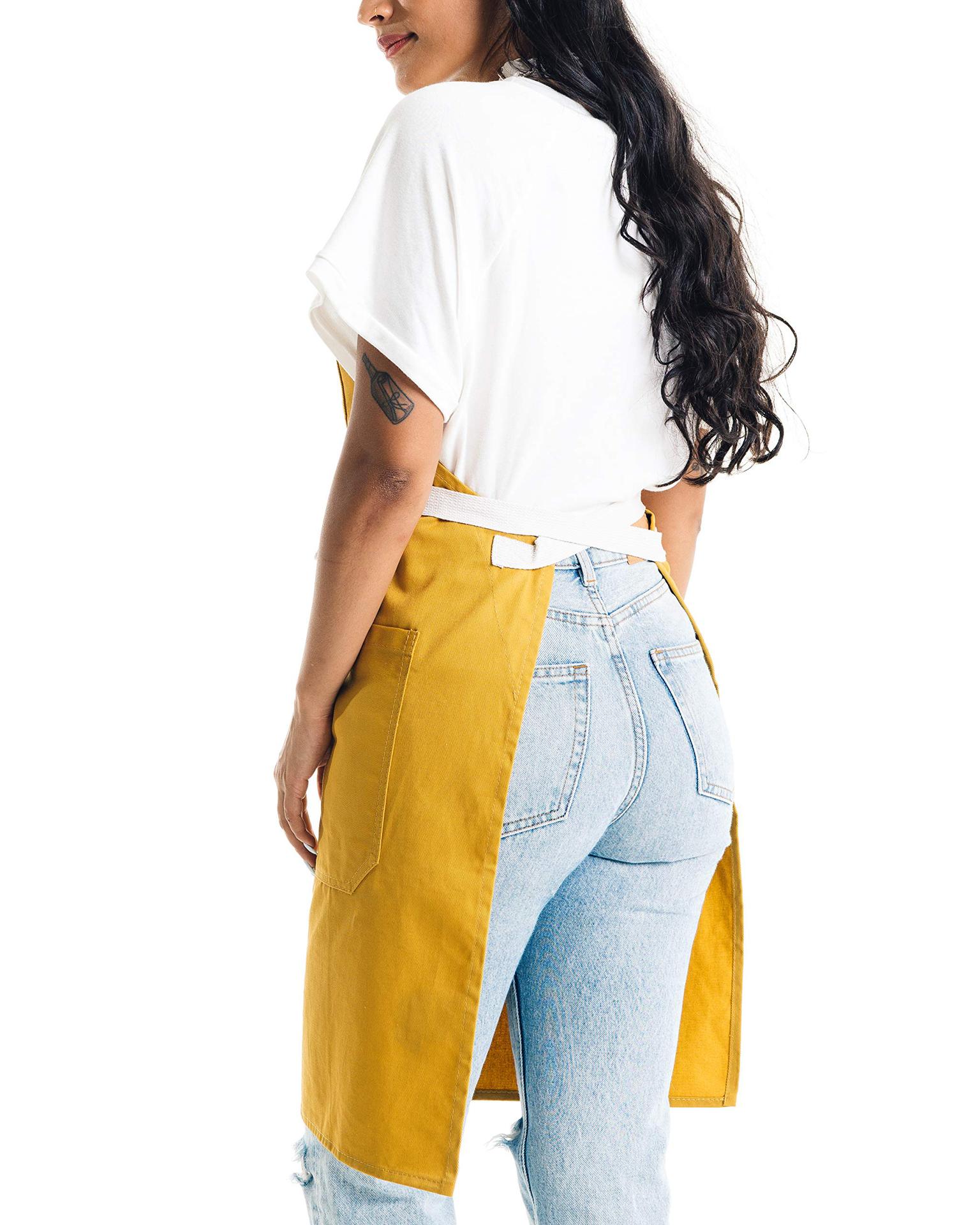 廠家批發(fā)廚房圍裙耐污可調節(jié)頸帶圍裙 帶掛環(huán)黃色圍裙