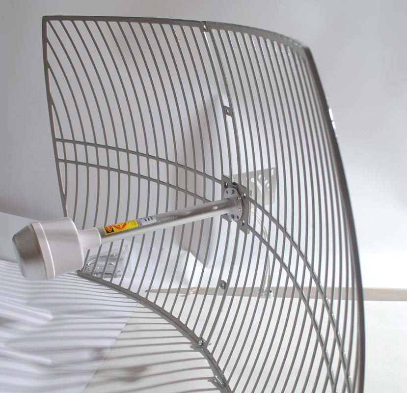 胜路通WIMAX 3.5G 27DB（3400-3600MHZ栅格定向天线TDJ-3500SPL9