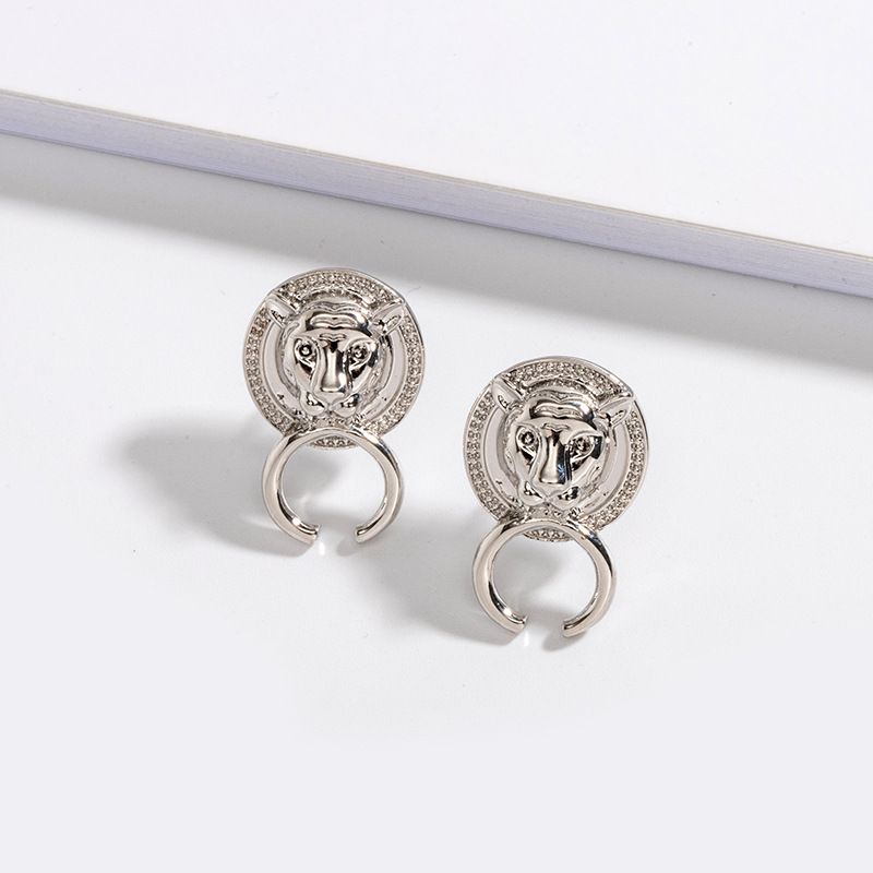 Fashion New Fashion Trend Retro Lion Head Simple Earrings For Women display picture 3