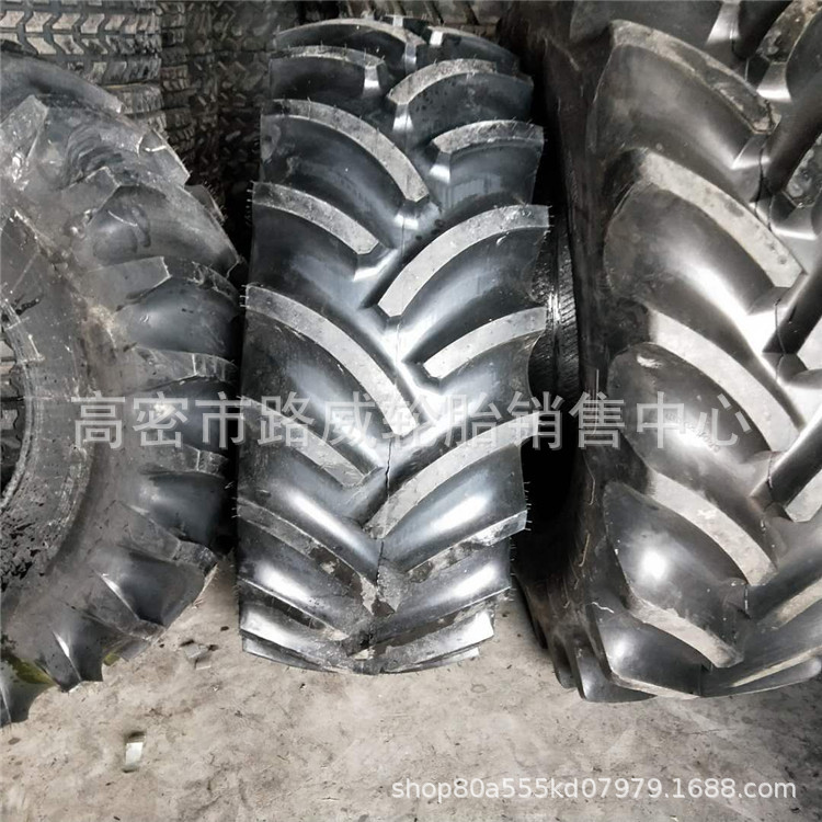 23.1-26 农业收割机轮胎 加密人字花纹