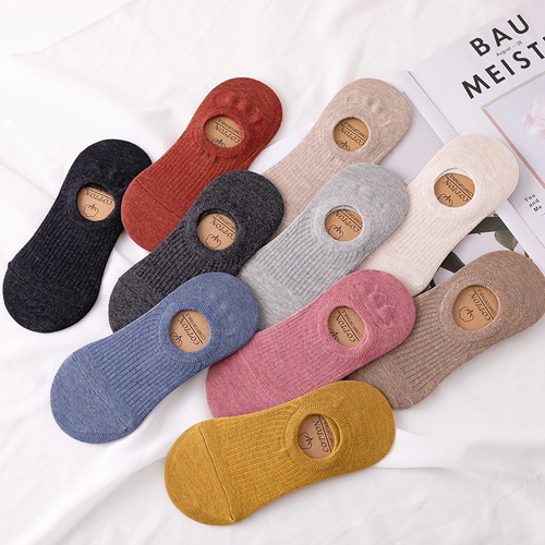 New Retro Color Striped Invisible Socks for Women Versatile Solid Color Silicone Women's Socks Cotton Boat Socks Manufacturer Wholesale