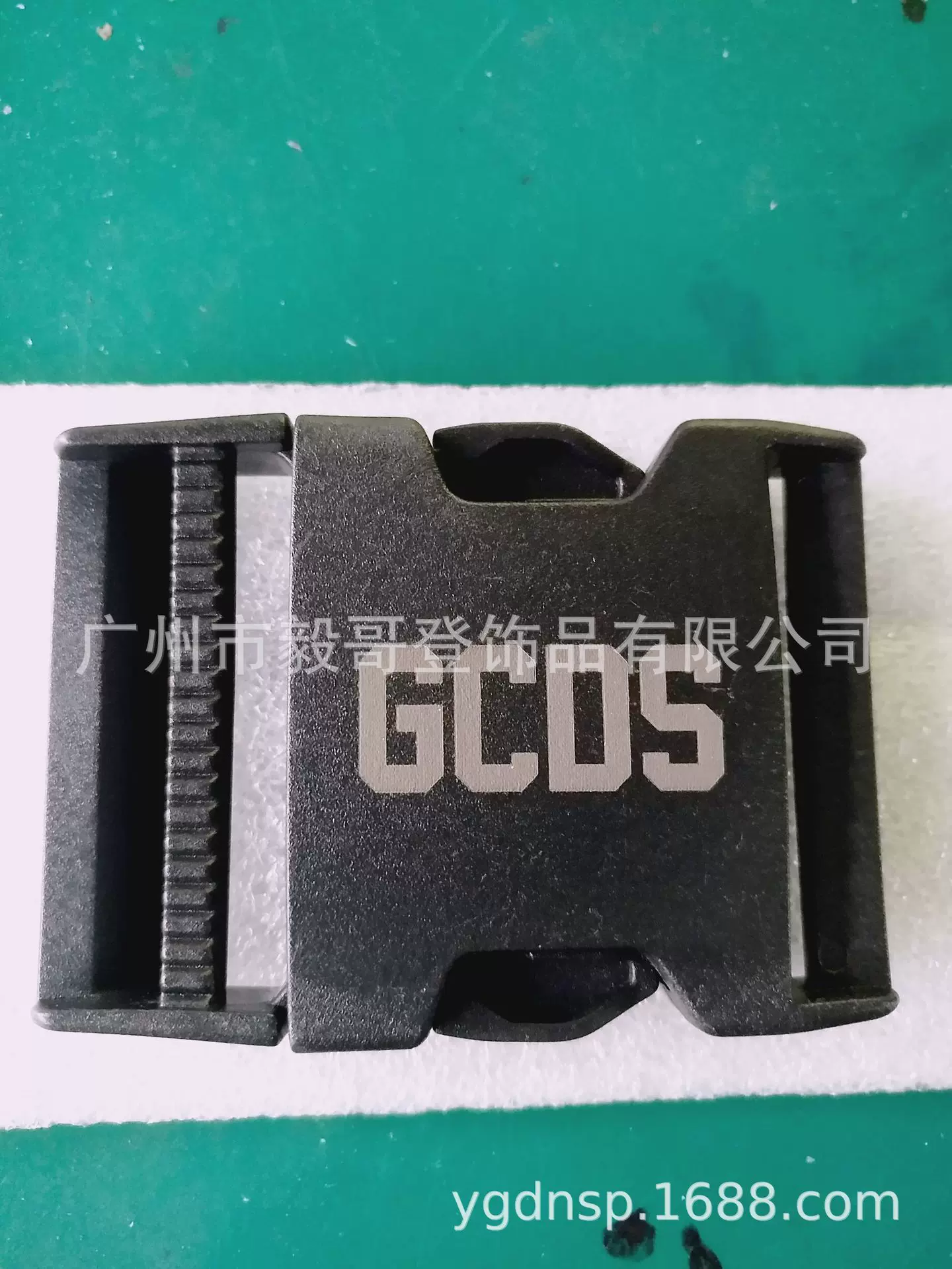 激光打标POM、ABS、PE 塑料插扣G255定制刻字镭雕logo镭射加工