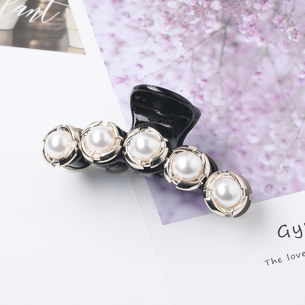 New Fashion Pearl Hair Clip Acrylic Diamond Clamp Flower Ponytail Hair Clip Wholesale display picture 12