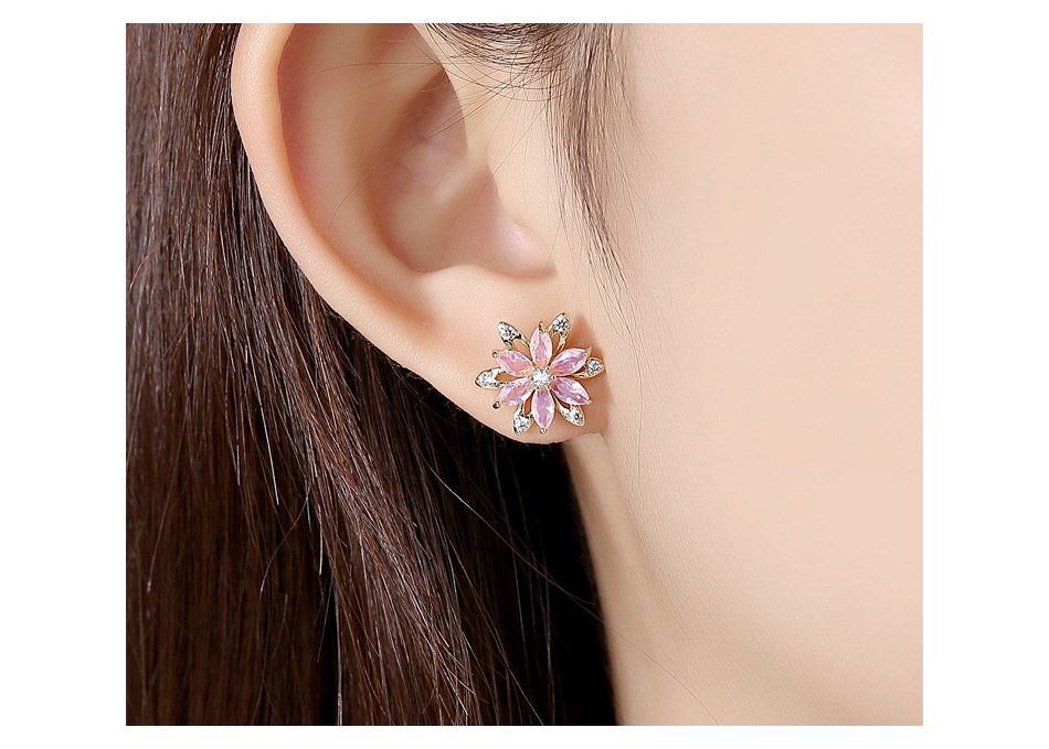 Women's Copper Zirconium Stud Earrings Petite Petal Earrings display picture 3