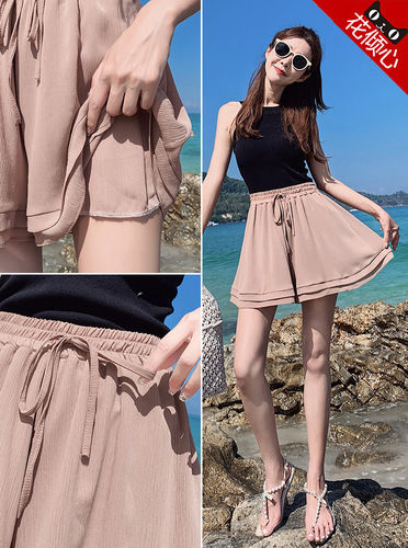 Korean-style casual shorts for women: Summer, loose-fitting, wide-leg, high-waisted, figure-flattering ice-silk chiffon A-line capri pants—thin and lightweight.