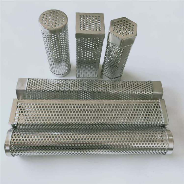 圆孔烧烤烟熏管 304不锈钢放木炭烟气熏肉烧烤过滤网筒 厂家定制