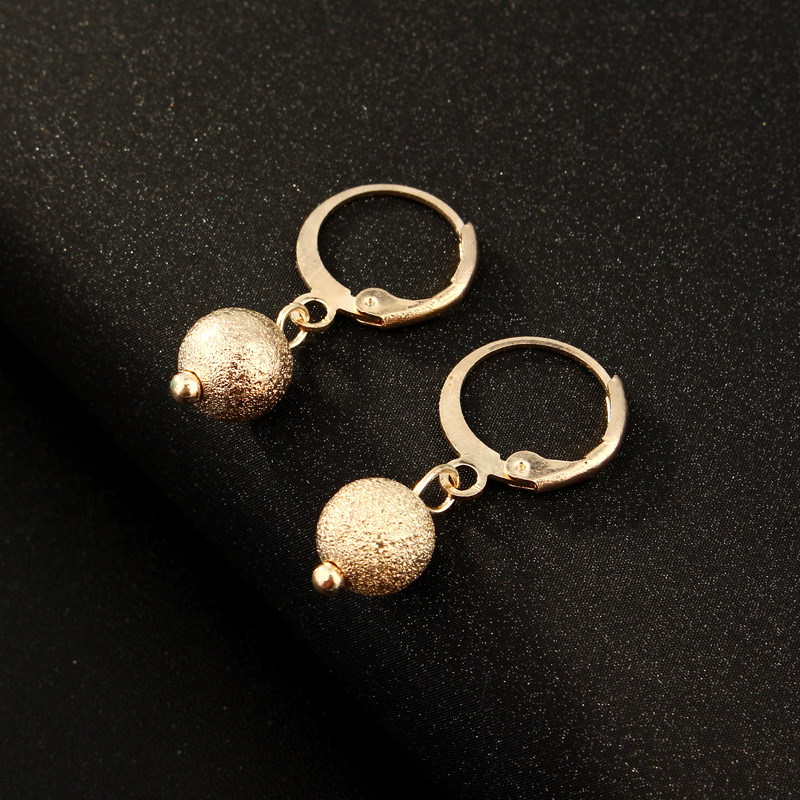 Hot Sale Retro Simple Metal Frosted Ball Pendant Ear Ring Geometric Earring Wholesale Nihaojewelry display picture 5