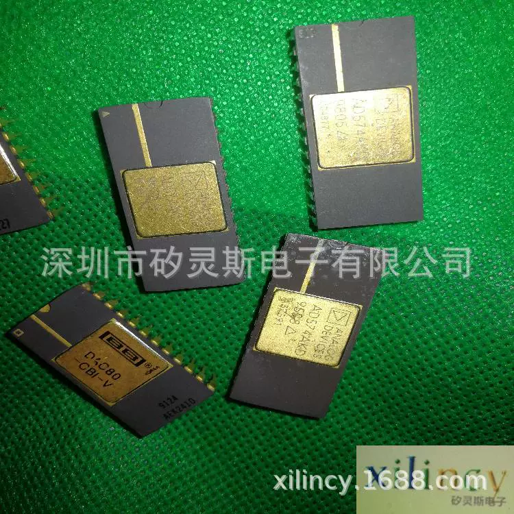 ЦАП AD7228ACQ с высоким быстродействием цифровой-аналоговый конвертер DAC 8BIT OCTAL с усилителем 24-CDIP