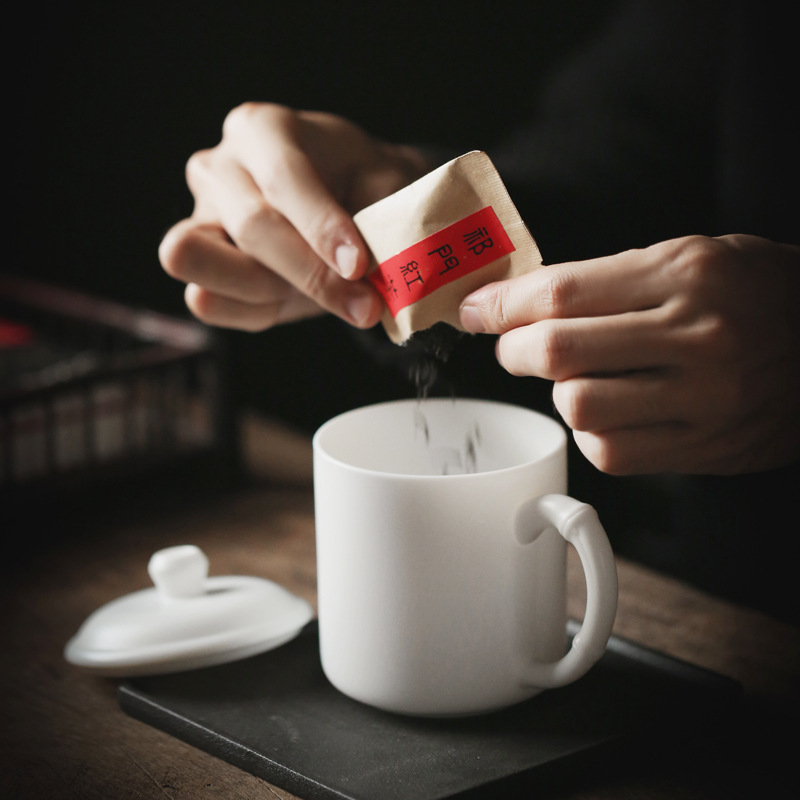 Winjiang dehua porcelana blanca taza de agua Oficina taza de té cerámica regalo de negocios sala de reuniones taza de té Taza de cerámica