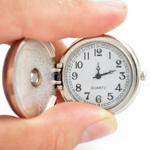 Cartoon anime children student gift rotatable top turntable necklace quartz pocket watch wholesale