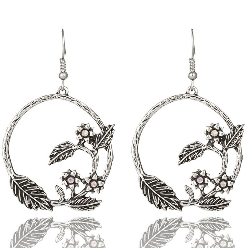 Bohemian Round Leaf Flower Metal Earrings display picture 8