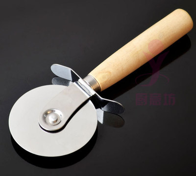 [Clearance]Stainless steel Pizza Hob Pizza wheel cutter Wooden handle Shortening Pizza knife Cake knife