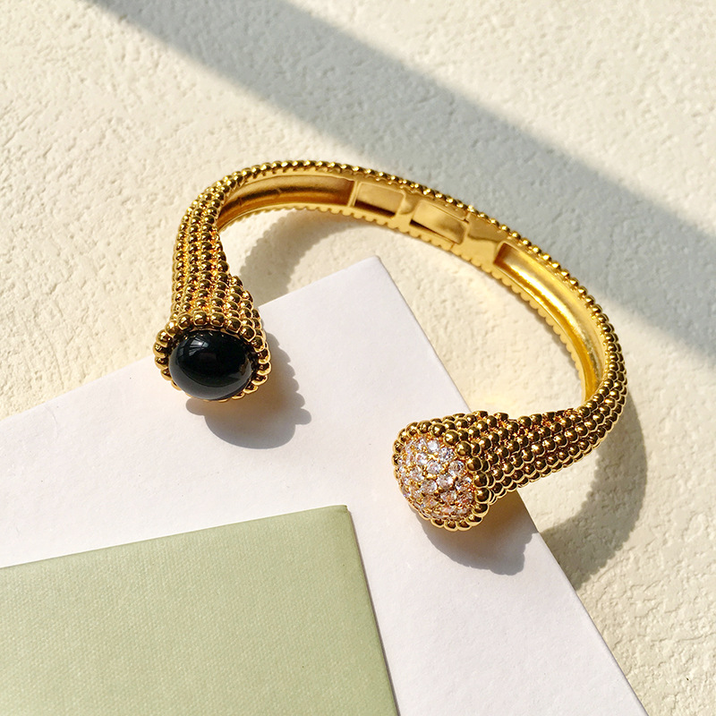 Wholesale Jewelry Vacation Simple Style Solid Color Copper Zircon Inlay Bangle display picture 10