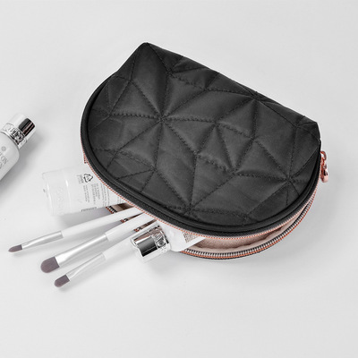 Botai portable Semicircle Cosmetic Simple Clutch Take it with you Cosmetic Bag Semicircle cosmetic bag