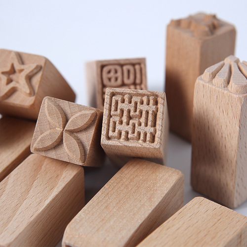 Ceramic wooden texture seal 16-piece set solid wood cartoon mooncake printing creative tools pottery clay mold seal