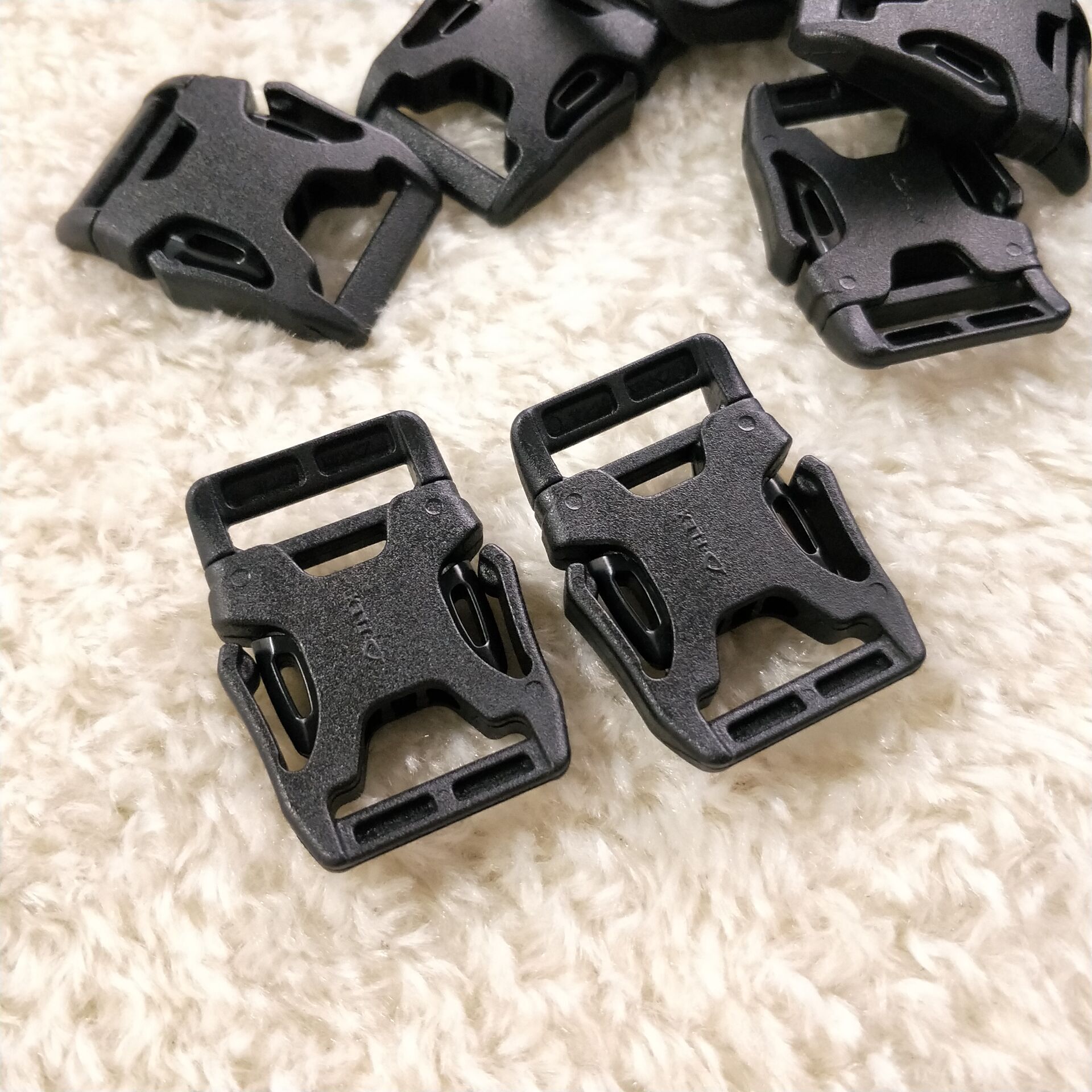 安耐福扣具,多耐福扣具,扣具_大山谷图库
