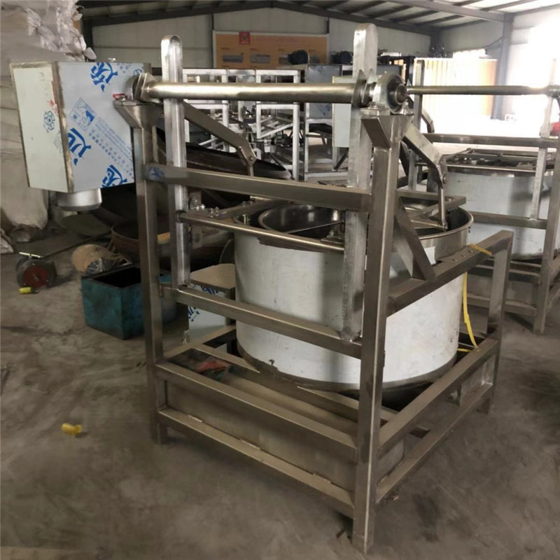 新疆核桃仁油炸后脱油设备 上出料脱油机生产厂家 小型脱油机