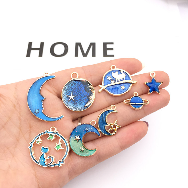 23g Weight Pendant Jewelry Making Type 21 * 25mm, 24*24mm, 24*32mm Jewelry Making Size Rhinestones Inlay Material DIY Jewelry Accessories Classification 1 Set Quantity Alloy Material Star, Moon, Cat Pattern Enamel, Inlay Design Casual, Simple Style Style 1 Set 21 * 25mm 24*24mm 24*32mm Alloy Rhinestones Star Moon Cat Pendant 无
