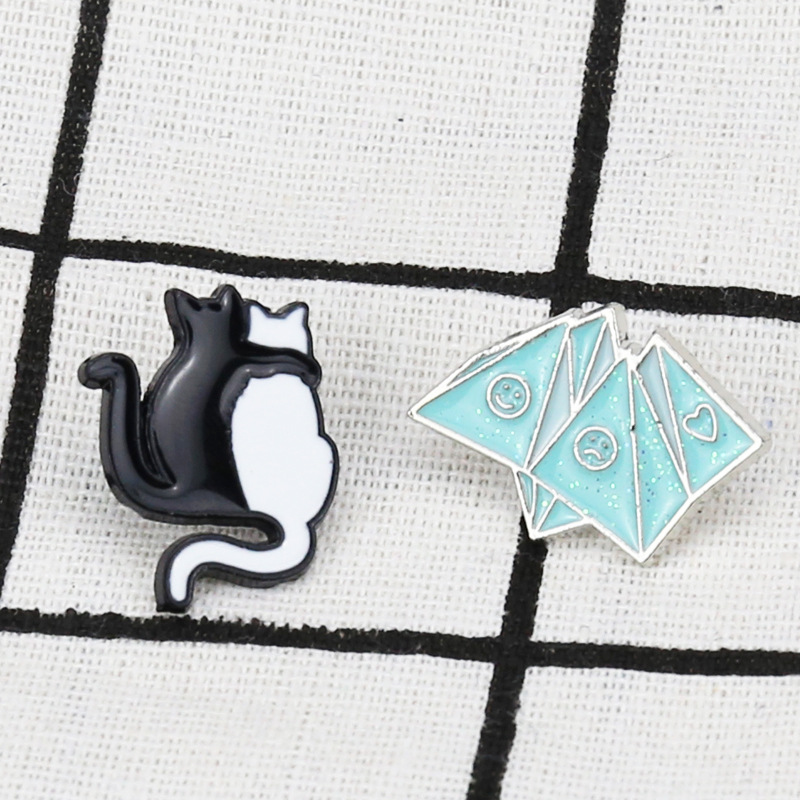 Southeast Northwest Origami Collar Pin Children's Enamel Badge Brooch display picture 1