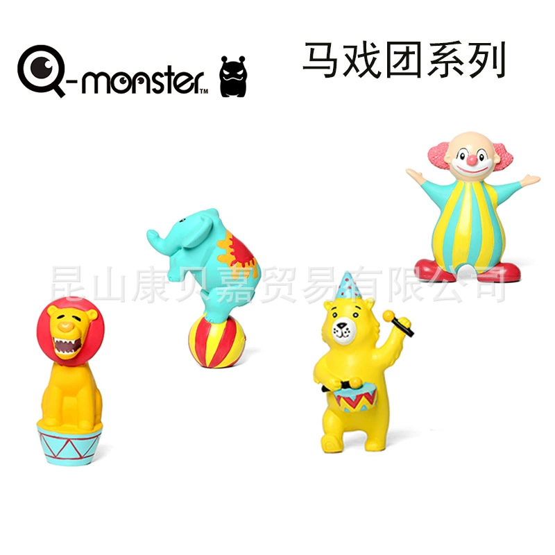 Игрушка для собак Q-Monster Circus Circus Fish Triangle Top из латекса с вокальными изображениями маленьких щенков собак.
