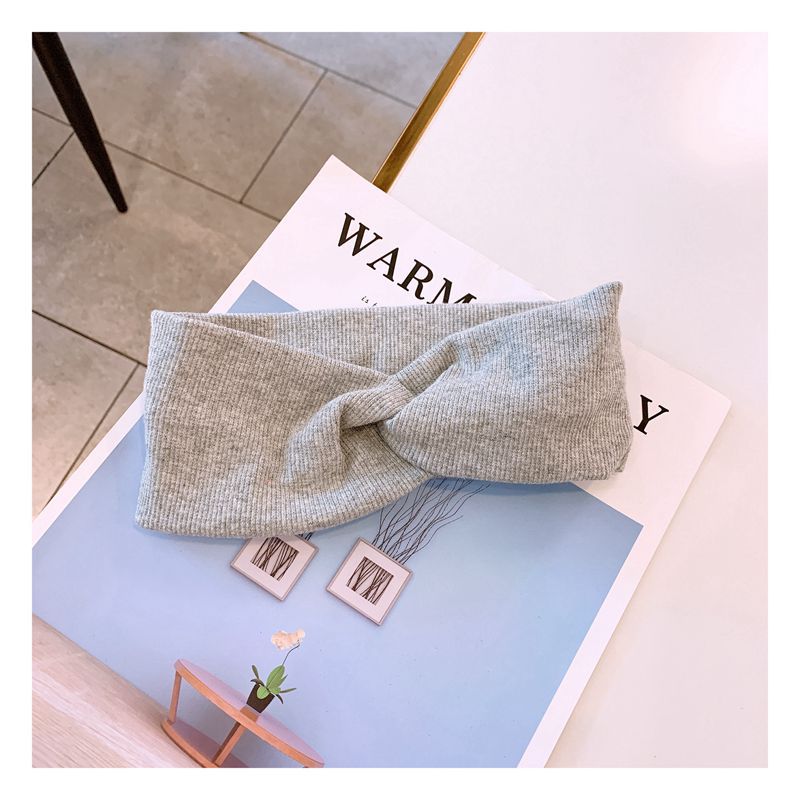 Simple New Woolen Knitting Wild Cross-style Hair Band display picture 9