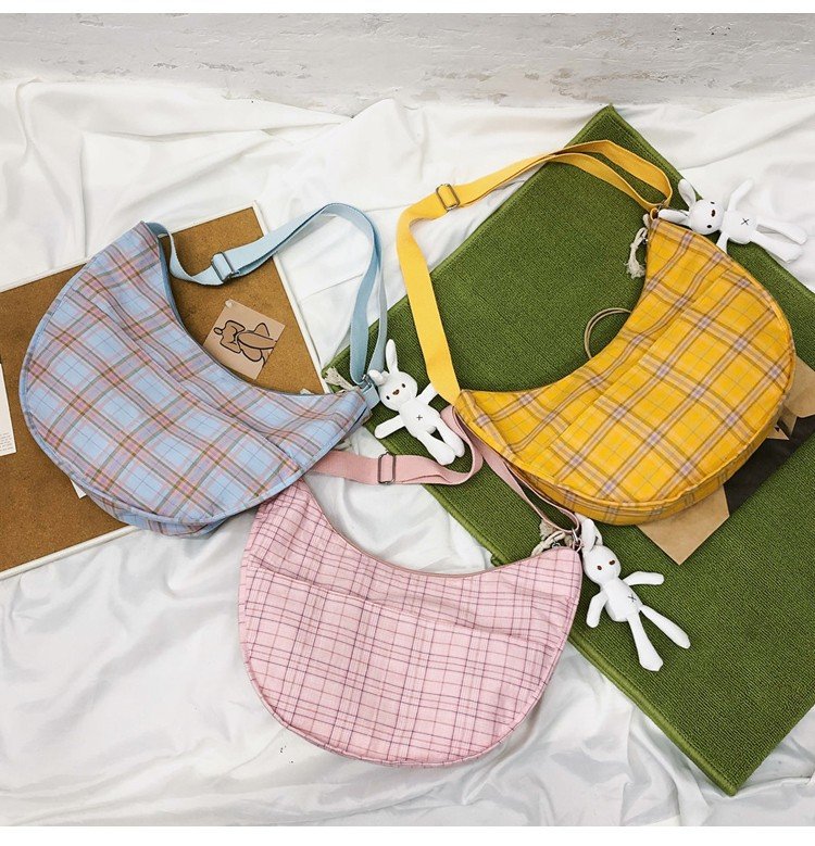 Fashion Small Fresh Plaid Canvas Shoulder Soft Cute Girl Student Messenger Bag display picture 3