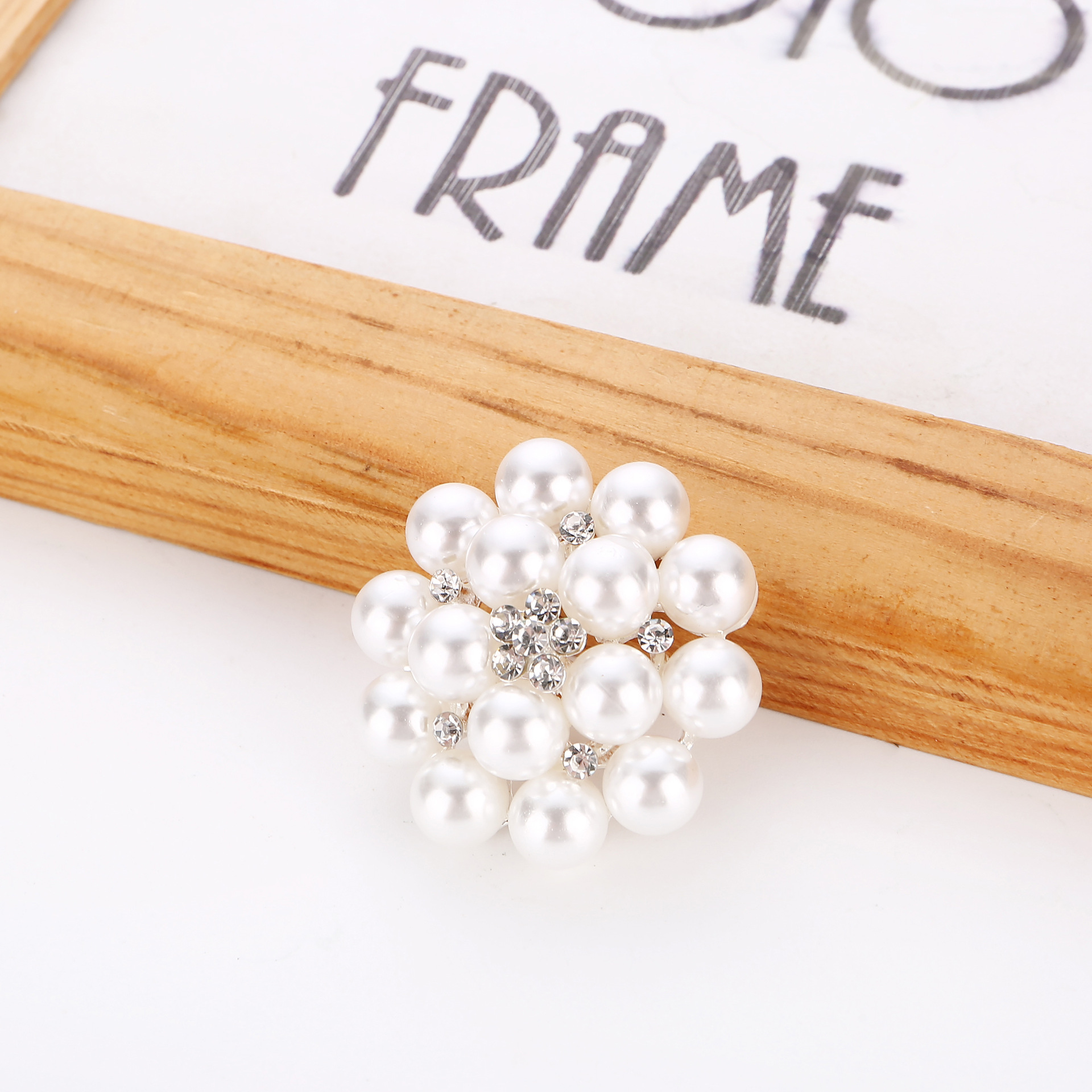36g Weight Brooches Classification Holiday, Daily Occasion Alloy Material Flower Pattern Women's Gender Plating Design Elegant Style Elegant Pin Flower Alloy Plating Women's Brooches 9