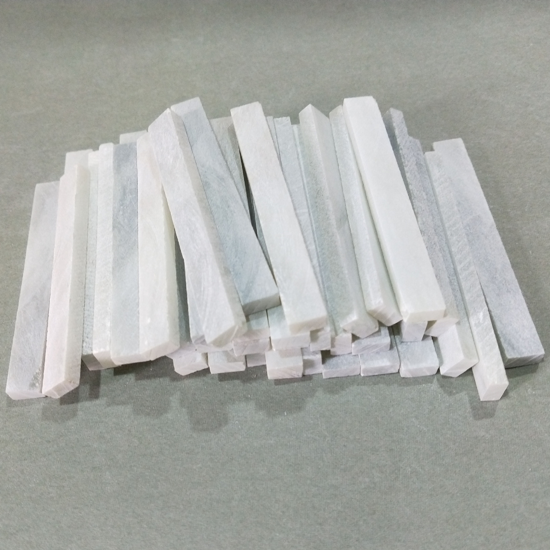 滑石水晶,水晶石,水晶矿石_大山谷图库