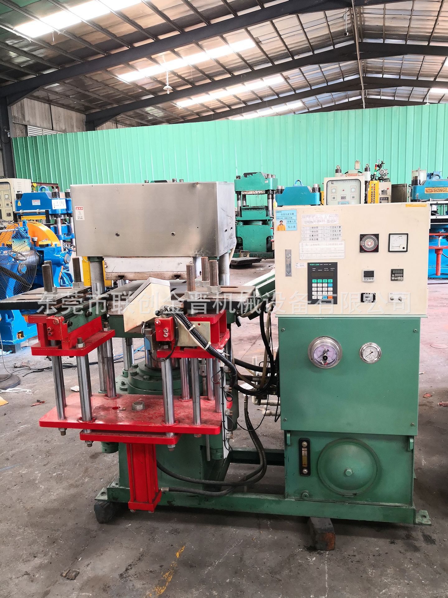 二手100T单头平板硫化机（前顶2RT）