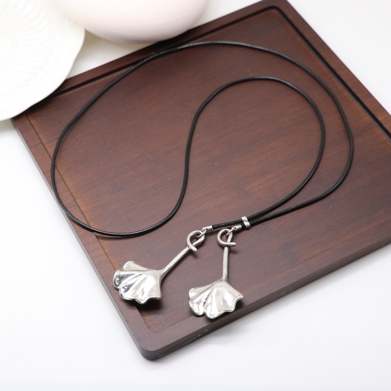 Cotton And Linen Double Apricot Leaf New Double Pendant Apricot Leaf Necklace Adjustable Long Chain display picture 4