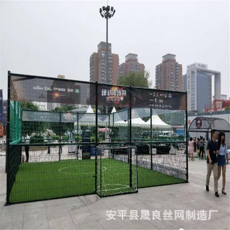 厂家供应楼顶足球场围网   6米高球场围网   不生锈钢丝网护栏