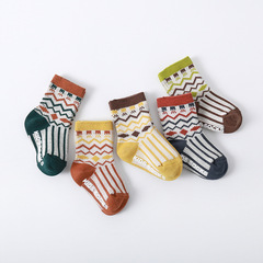 19th Autumn/Winter New Dual-Track Children's Slip-Resistant Pointed-toe Learning Step Socks with Loops for Babies and Newborns