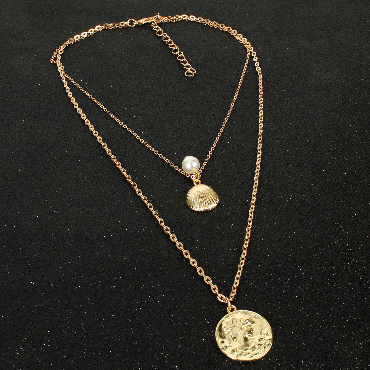 Avatar Coin Shell Pendant Necklace Female display picture 4