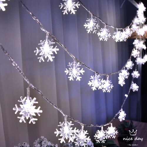 Factory direct supply led snowflake light string romantic battery box courtyard layout flashing light string Christmas holiday ins decorative lights