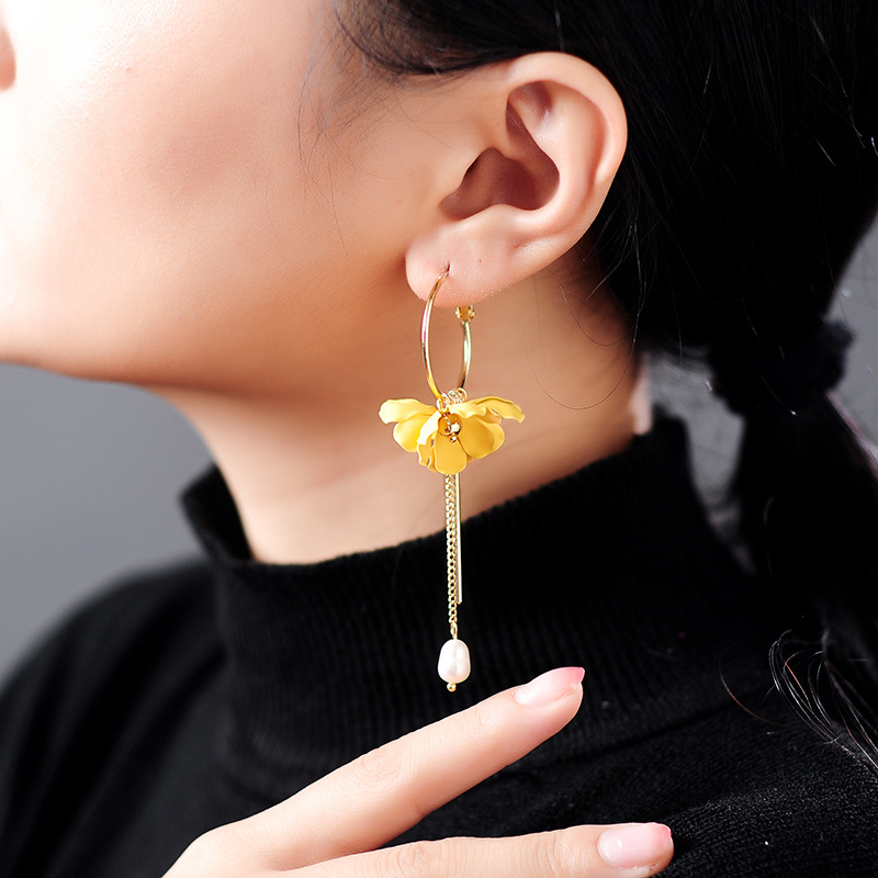 Fashion Pearl Pendant Earrings Wild Long Tassel Flower Earrings Women display picture 6