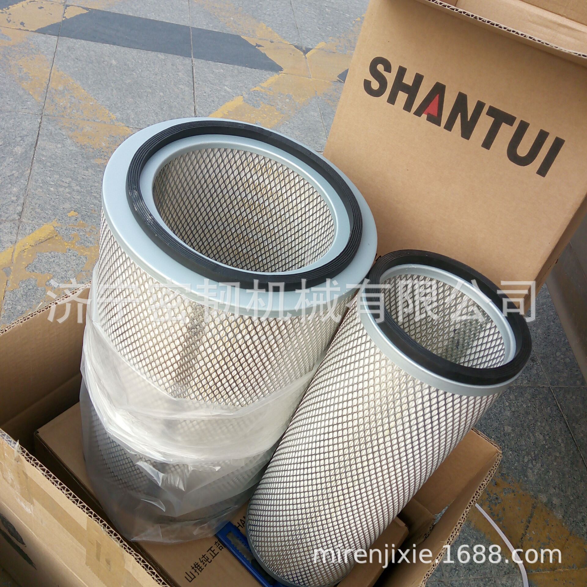 压路机全车配件SR16/SR20M 空滤K2442