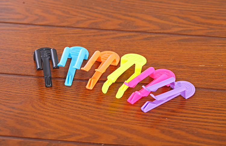 Fashion Solid Color Plastic Clip 1 Piece display picture 1