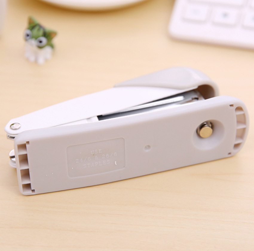 奥特 213订书机 底部