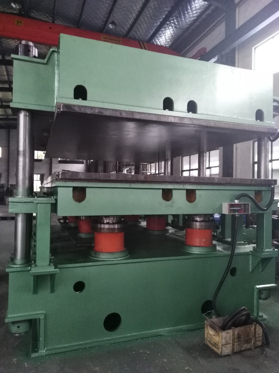 专业生产平板硫化机 多层热压机 全规格生产