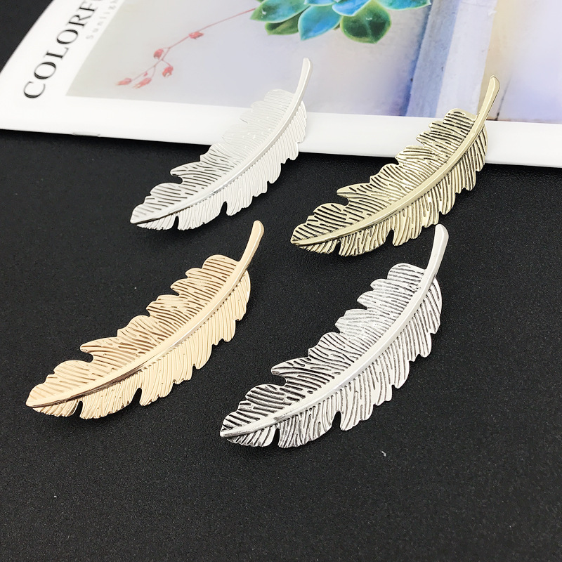 Retro Exaggerated Metal Feather Hairpin display picture 2