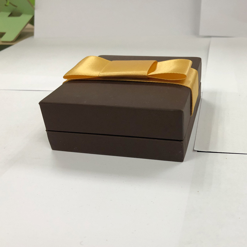 Caja de joyería de arco marrón pulsera anillo collar caja de joyería caja de almacenamiento de regalo al por mayor